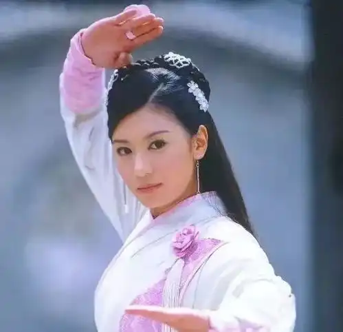 往年小三系列未婚先孕嫁假豪门,婚内出轨遭家暴,贾静雯的历史也不见得有多干净

