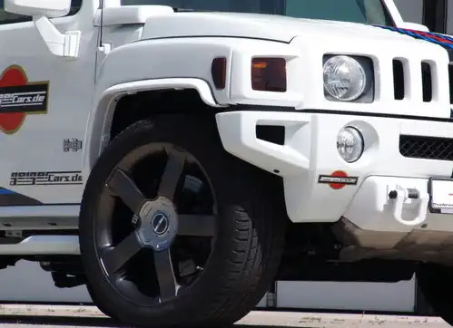 不一样的风味新品改装车速递悍马h3
