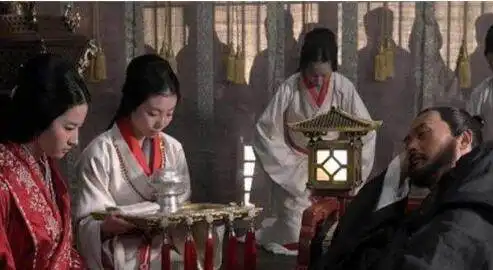 三国死得最冤的姬妾心疼曹操辛苦没喊他起床,而被曹操乱棍打死