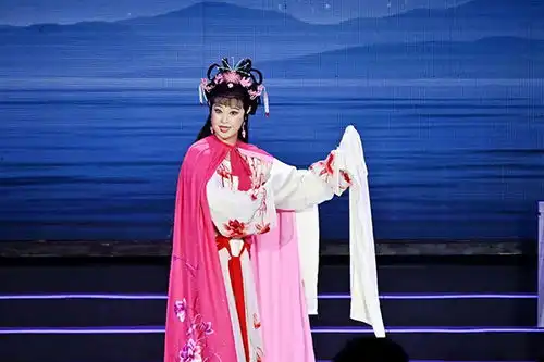 戏聚长治仙凡恋歌天上人间奇缘会在长治浪漫上演
