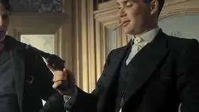 孔雀镇希里安墨菲的绝美女装,谁能想到这是浴血黑帮男主
