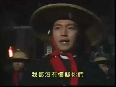 56岁的周星驰,一头白发沧桑现身开会,他把欢乐都给了我们,岁月却把无情都给了他
