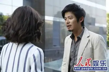 甜蜜都市芦芳生遇冷战张歆艺henry拥吻秀恩爱
