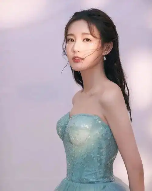 李冰冰李一桐红裙杨幂李沁
