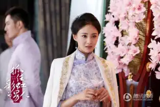 看身材看脸旗袍女子,赵丽颖不上镜,娜扎第二
