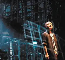 孟京辉版茶馆乌镇开演戏剧专家探讨经典改编观点
