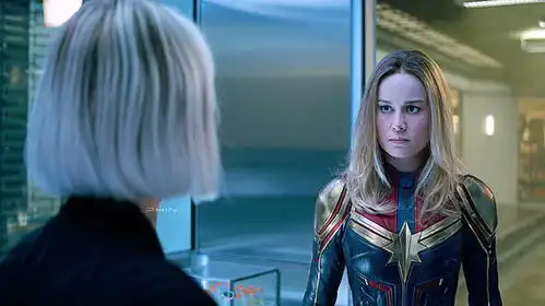 惊奇队长到底有多强,直接化身推土机,灭霸当场吓哭
