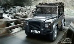 越野型suv路虎推2012款卫士