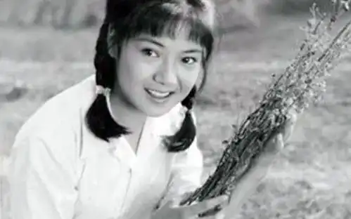 80年代最清纯女星任冶湘,28岁因病退出娱乐圈,如今怎样了