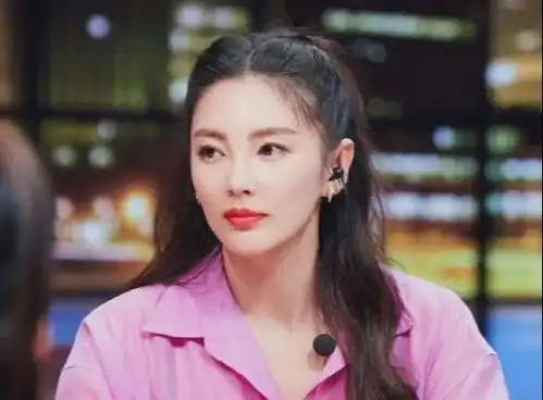 张雨绮到外地出差,王全安花费800元找助理,张雨绮直接杀回家
