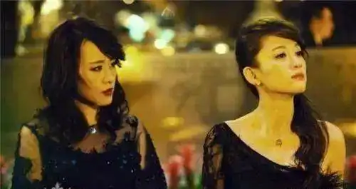 邬君梅嫁大13岁外籍导演,做9次试管婴儿仍未怀孕,无子依然幸福