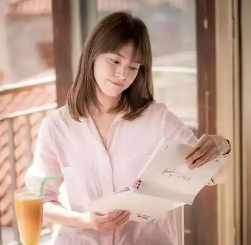 蕾哈娜颜值的唯一bug,很多亚洲姑娘都有