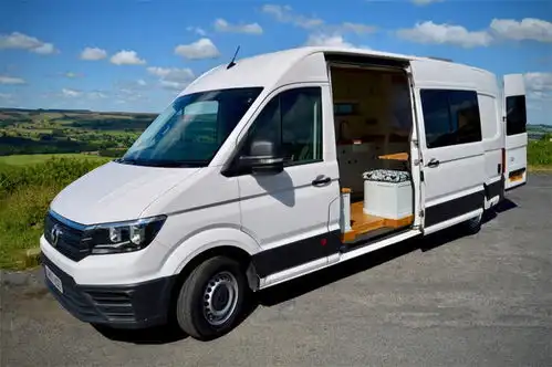 仅仅7㎡的房车蜗居,也是一家三口的舒适小窝,还带浴室
