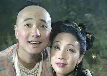年轻时美颜,离婚后生活落魄,如今翻身当老板,45岁依然很惊艳
