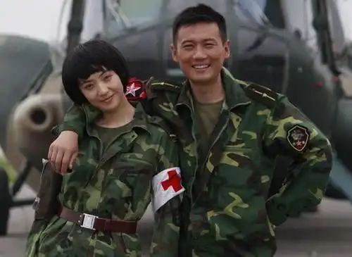 我是特种兵中的父女,私下竟是恩爱夫妻,结婚11年很恩爱