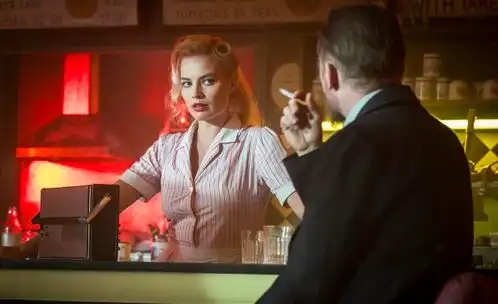 小丑女新片曝剧照,化身百变女王,还要秀段钢管舞