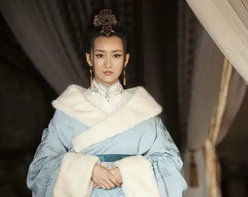 15岁就已为生活打拼,23岁进入演艺圈,今已成当红女星
