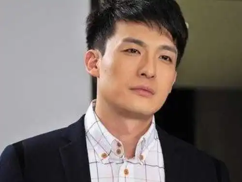 爱情公寓主角名字倒着念,她像零食,她却像是健身房的名字