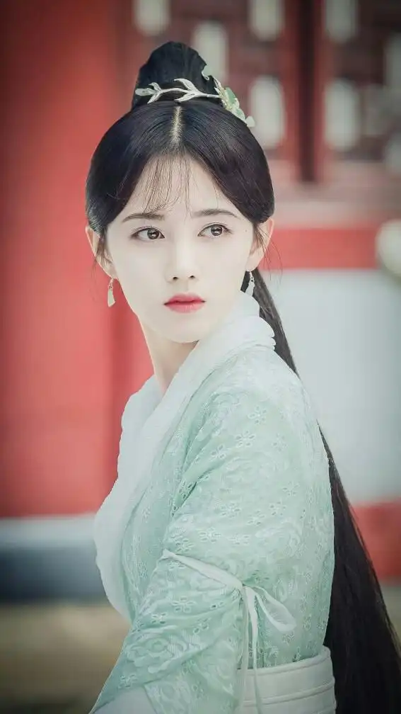 热巴和鞠婧祎新剧同天播出,你决定追谁的剧