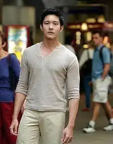 本是贫苦出身,却将富二代演得完美的男星,他是真的天生贵气