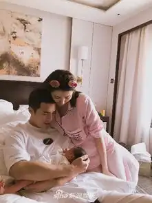 组图姜潮麦迪娜一家三口产房照首曝光宝宝侧颜展高鼻梁超可爱