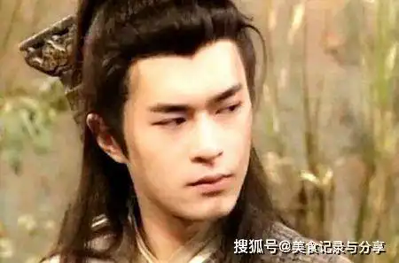 倚天中,小昭被铁链锁住,她怎么穿裤子原来还有这种操作