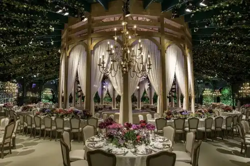 这才叫婚礼,你那只能叫摆酒席