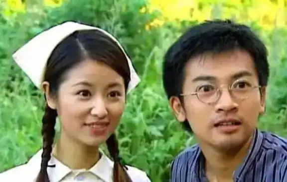 情深深雨濛濛让依萍吃苦的文佩才是称职的好母亲,而不是雪姨
