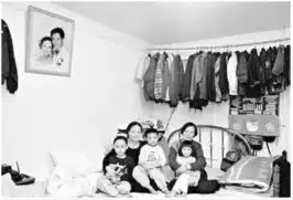 美国梦背后的辛酸实拍美国华人蜗居生活图
