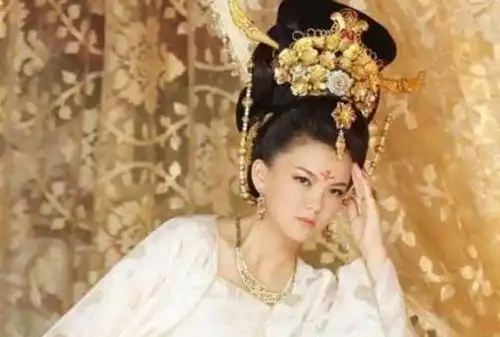 比武则天更有权力的女人,几乎成为历史上的第二位皇帝,她是谁
