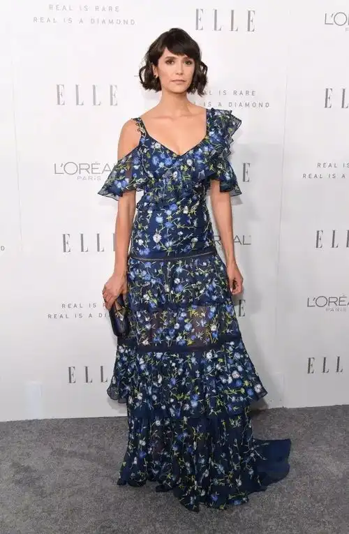 一代人的青春暮光之城及吸血鬼日记演员相聚elle活动
