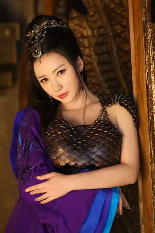 武动乾坤破5亿最美反派柳岩紫袍铁鳞软猬甲艳媚撩人
