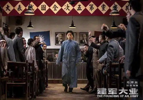 演遍建国大业建党伟业建军大业三大巨片的刘烨
