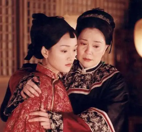 电视剧橘子红了周迅美,黄磊帅,一对绝世佳人却以悲剧收场
