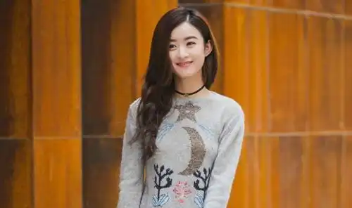 赵丽颖新剧撞脸自己,娃娃脸多年不变,还是金婚里的佟多多
