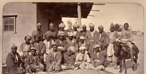 沙俄占领中亚后,为什么不向南扩张,反而盯上了新疆呢