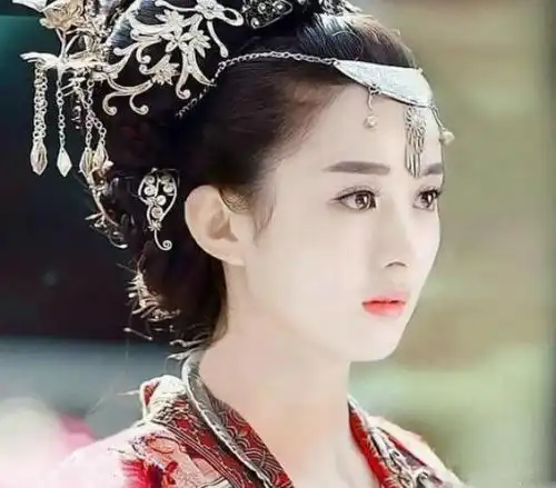 楚乔传扭转元彻登基宇文玥封王,楚乔为妃
