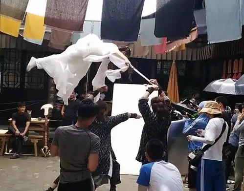 新神雕侠侣首曝路透照,杨过变黄毛小子,小龙女造型意外获赞
