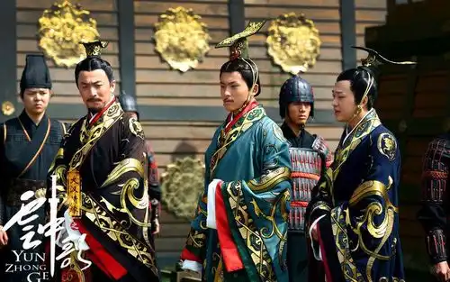 于正这部剧播出6年,女主成综艺咖,两个打酱油的红成顶流