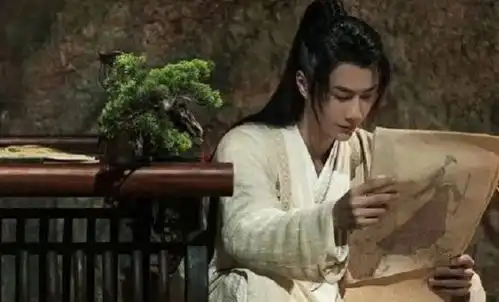 有翡官方剧照释出,王一博宠溺看着画中人,赵丽颖却眼中含泪
