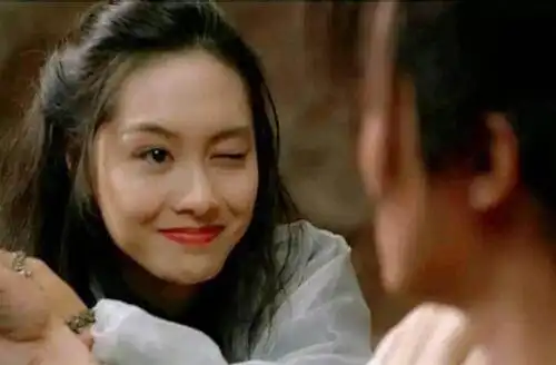 48岁朱茵新戏开机再当女主角,女神身材发福比例五五分