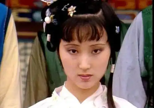 林黛玉第一次见王夫人,面对王夫人的下马威,黛玉的回答让人佩服
