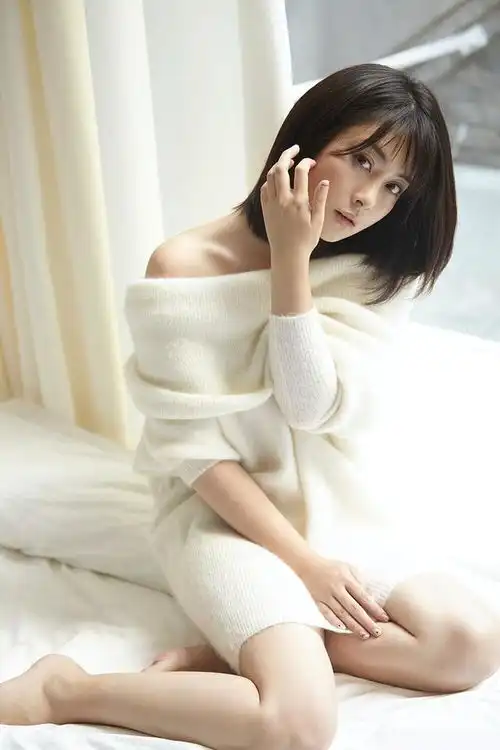 朱锐的性感大片,她是辣妈正传里面的单身辣妈,也是纯爷们宋小壮