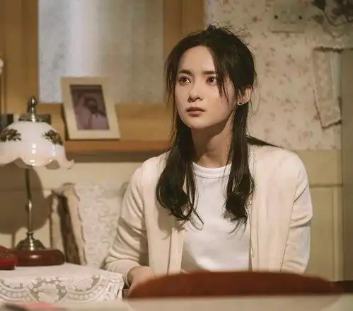 乔家的儿女孙小茉怀了陈俊良的孩子,对方不仅不认说话也难听