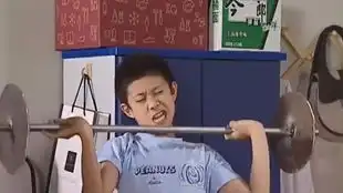 家有儿女1刘星一家人以为坏人上门报复,吓得一家人全抱缩在一起