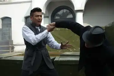 杨烁化身痞子英雄绝路逢生野性十足
