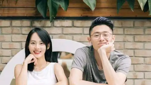 张嘉倪豪宅曝光,家里堆满了孩子的玩具,还经常在家做饭