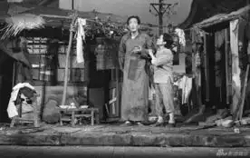 于是之生前剧照茶馆饰王掌柜中
