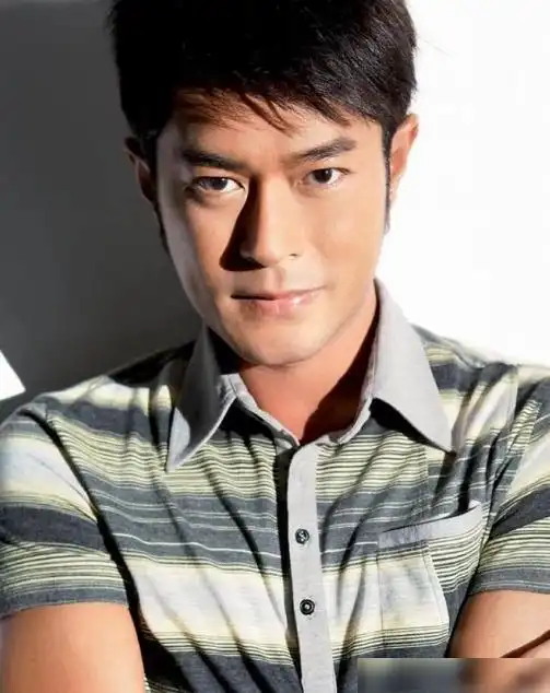 50岁的古天乐娱乐圈单身的优质男,拍烂片无人敢黑,热心做公益
