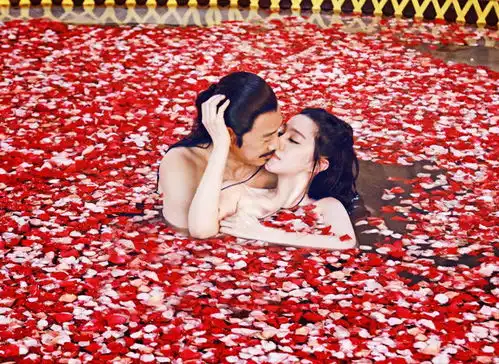 武则天曝范冰冰张丰毅共浴照
